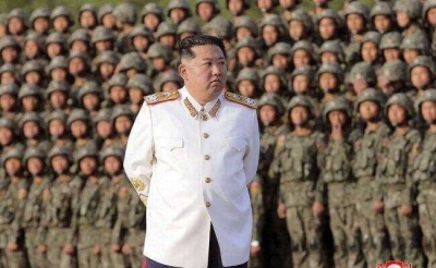 Ким Чен Ын призвал армию готовиться к войне и осмотрел макет Сеула