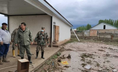 В трех областях Киргизии из-за грязевых потоков ввели режим ЧС