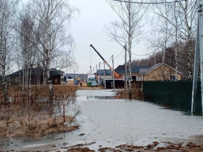 Большое количество дворов затоплены в Подмосковье